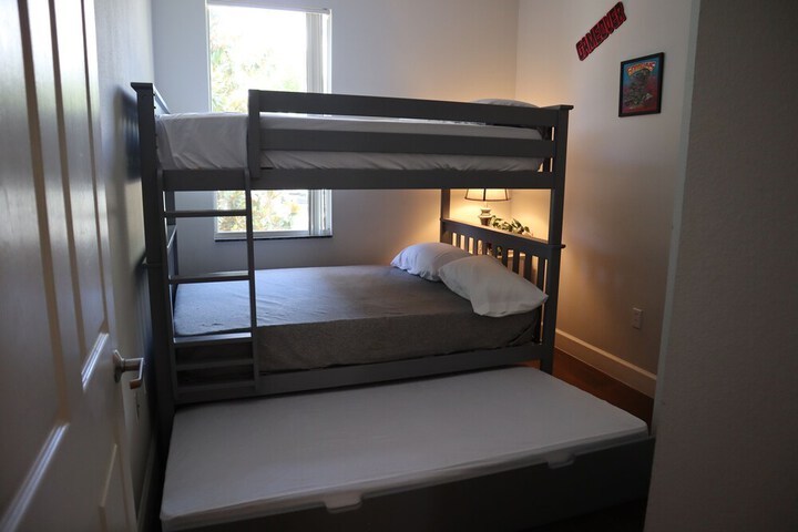Room 11 of 62