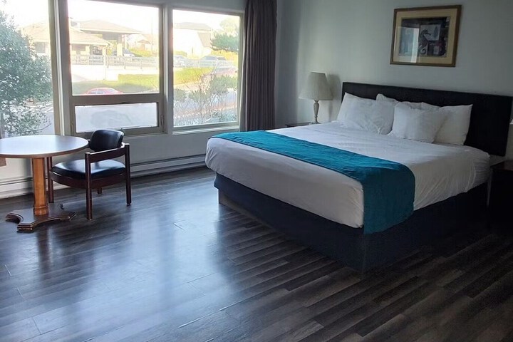 Room 45 of 165