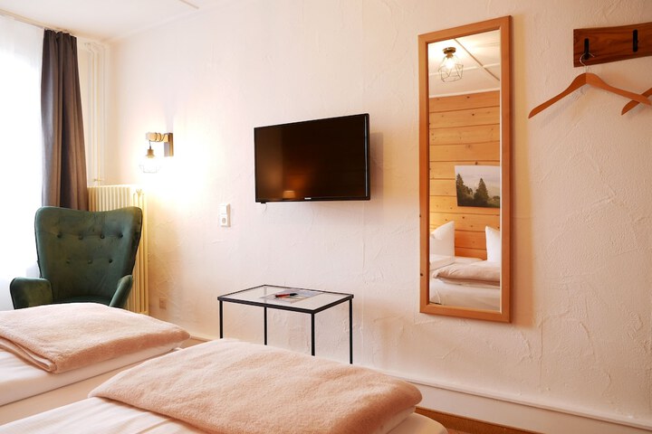 Room 33 of 88