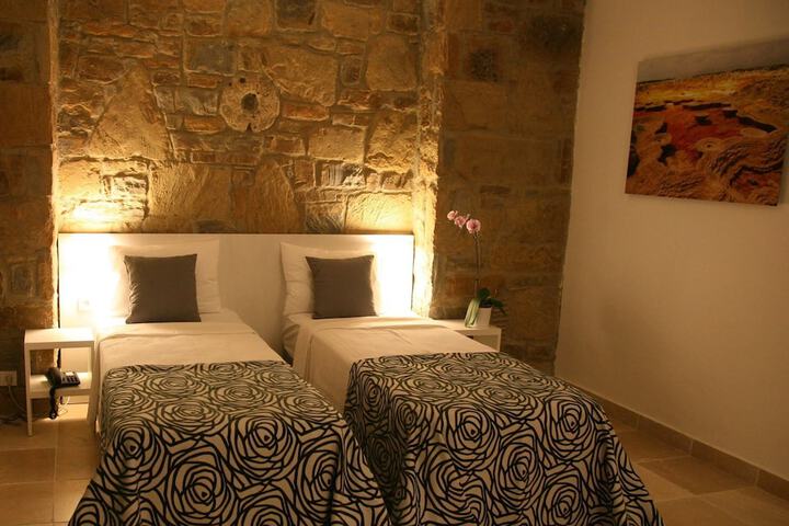 Room 3 of 45