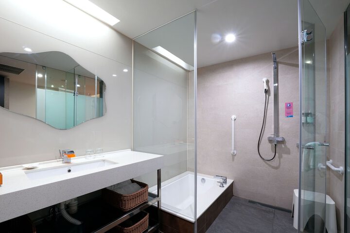 Room 92 of 155