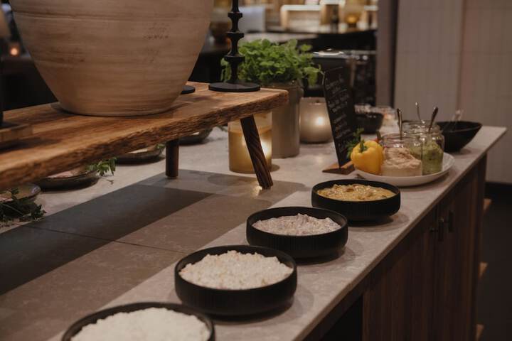 Dining 105 of 114
