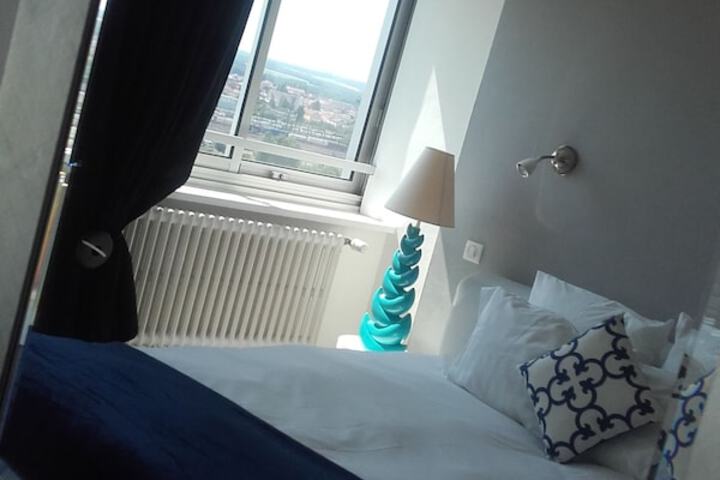 Room 13 of 67