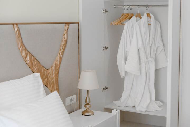 Room 18 of 38