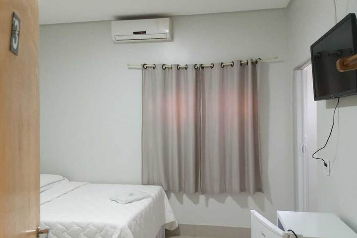 Room 6 of 14