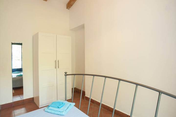Room 7 of 51