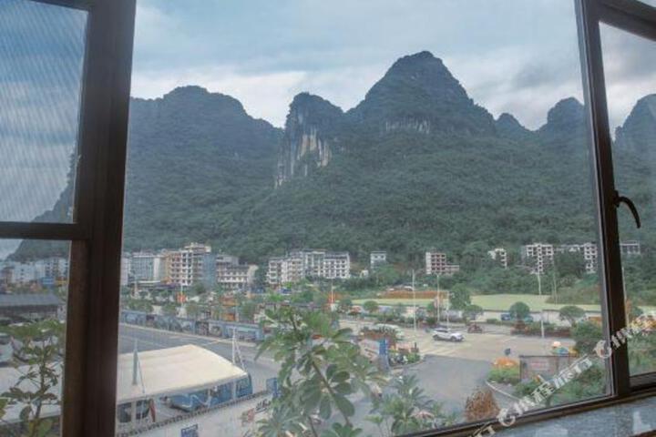Limeng Xiaoshu (Yangshuo Shili Hualang)