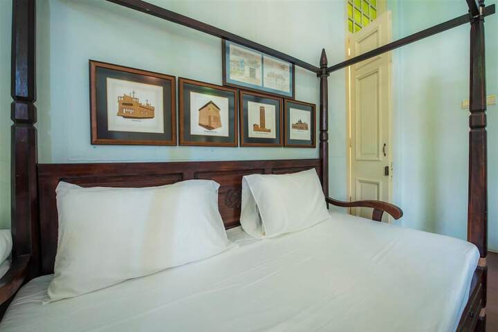 Room 20 of 46