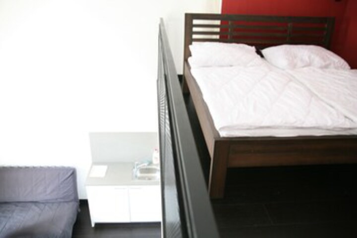 Room 219 of 275