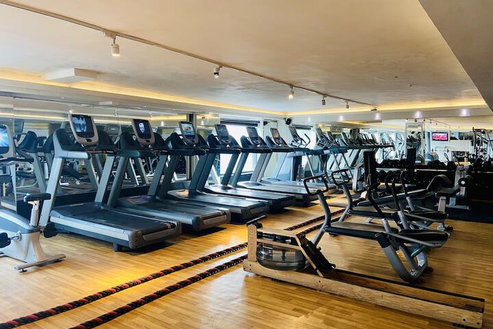Hotel with Gym