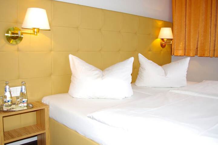 Room 2 of 29