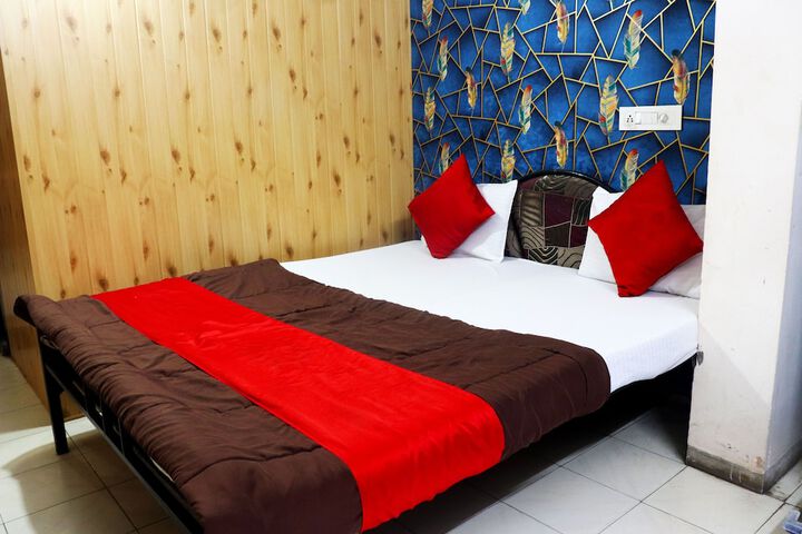 Room 14 of 34