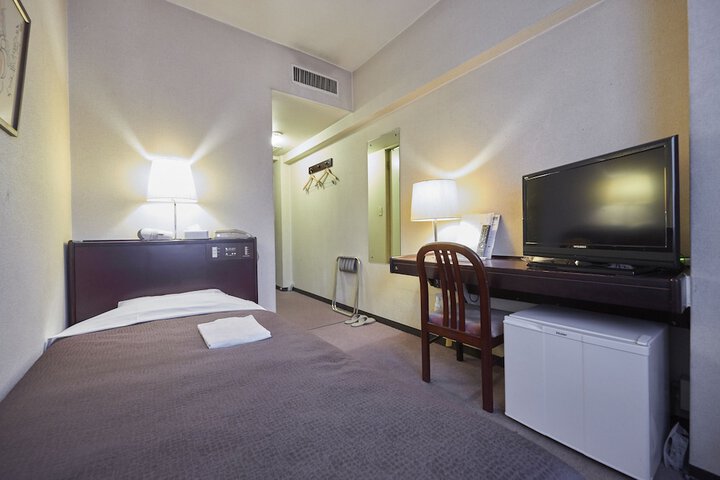 Room 8 of 44