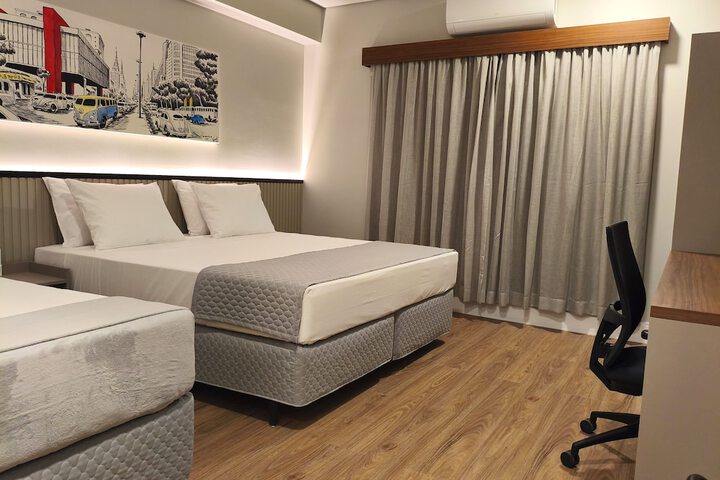 Room 17 of 37