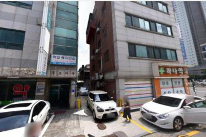Exterior of Asan Residence
