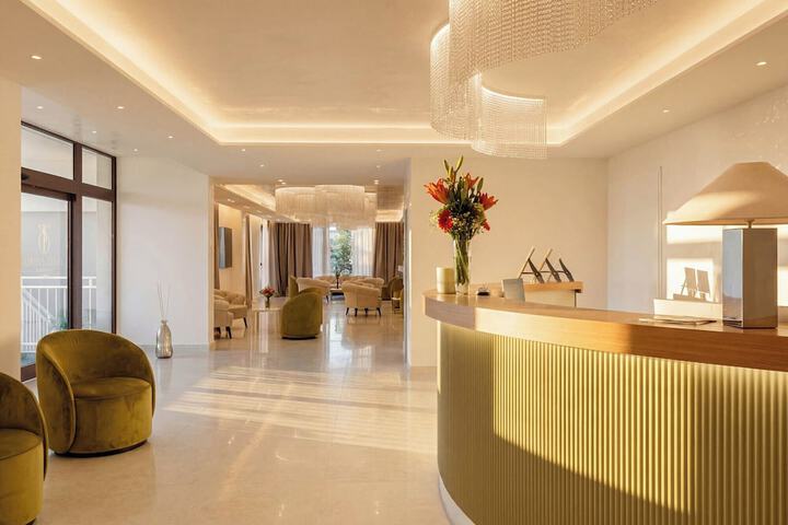 Hotel Interior 4 of 76