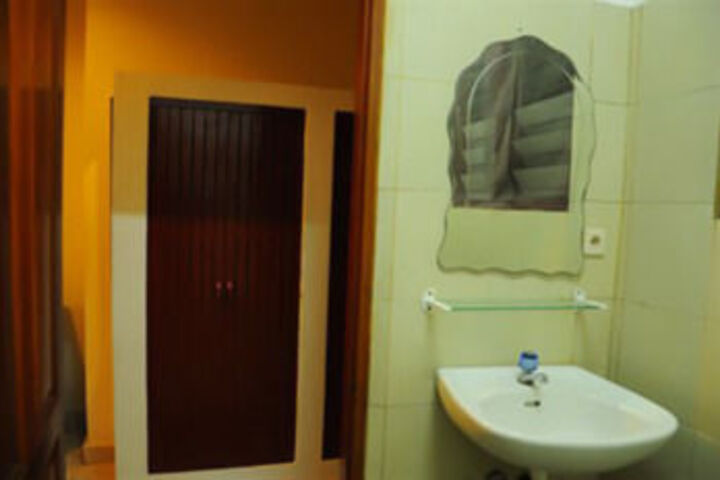 Room 10 of 53