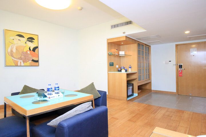 Room 11 of 41