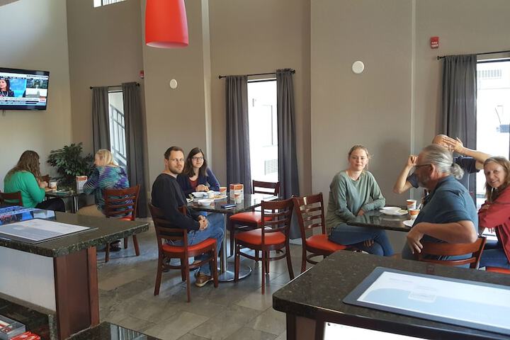 Breakfast/Coffee Service 26 of 34