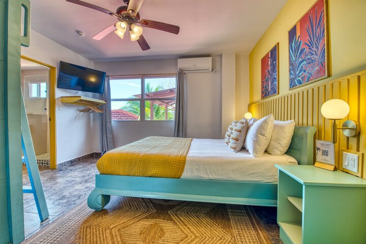 Room 14 of 63