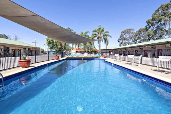Pool 74 of 89