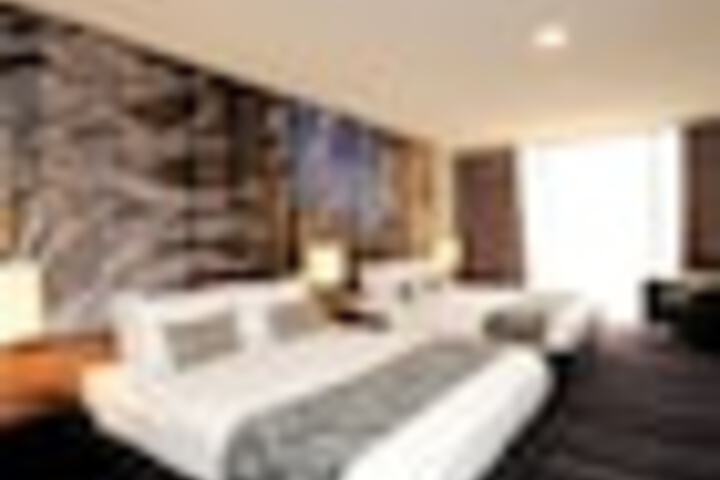 Room 11 of 237