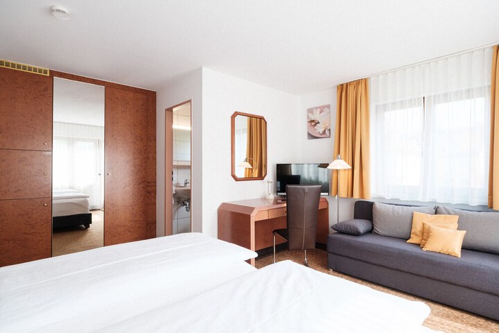 Room 34 of 57