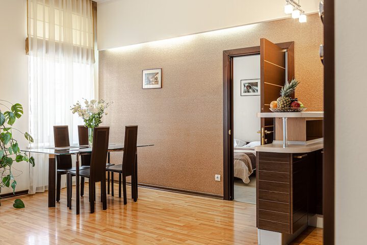Room 32 of 101