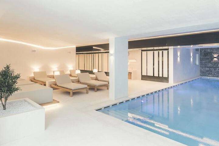 Pool 53 of 75
