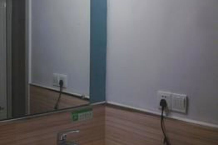 Room 17 of 47