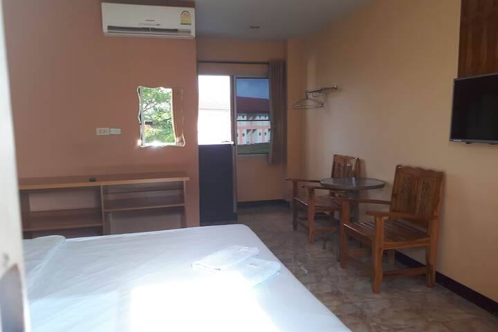 Room 16 of 40