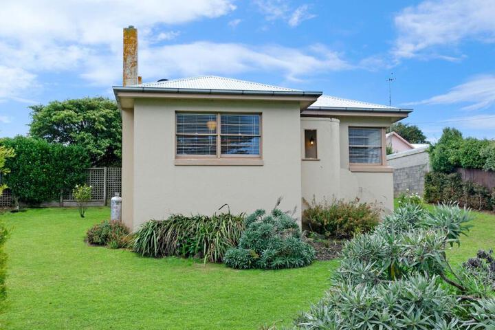 Photo of 40 Campbell
