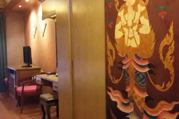 Room 50 of 133