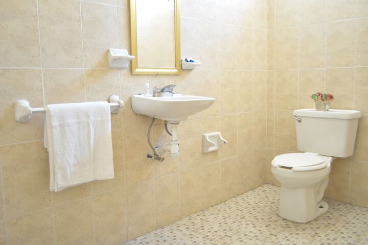 Room 9 of 20