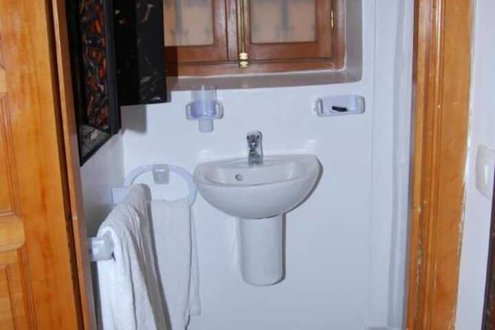 Room 7 of 22