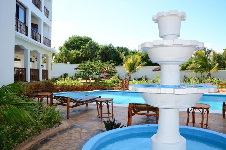 Pool 72 of 148