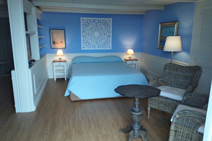 Room 13 of 31