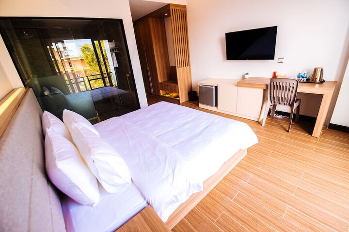 Room 6 of 31