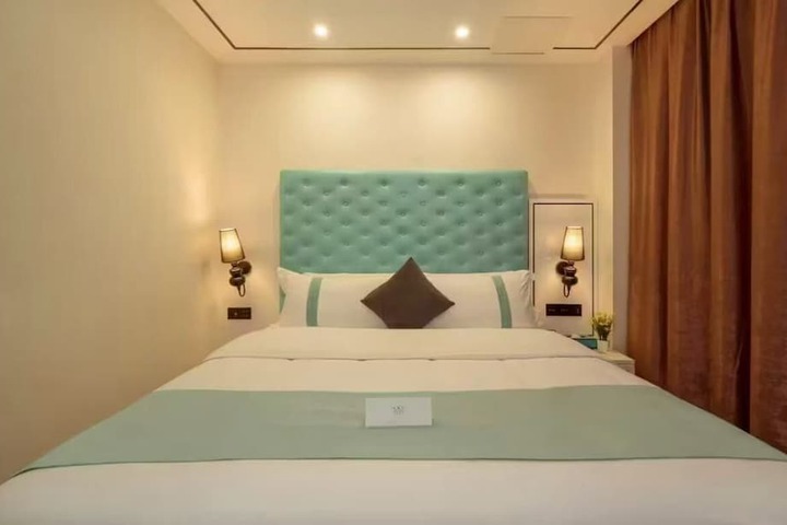 Room 5 of 26