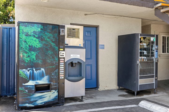 Vending machine