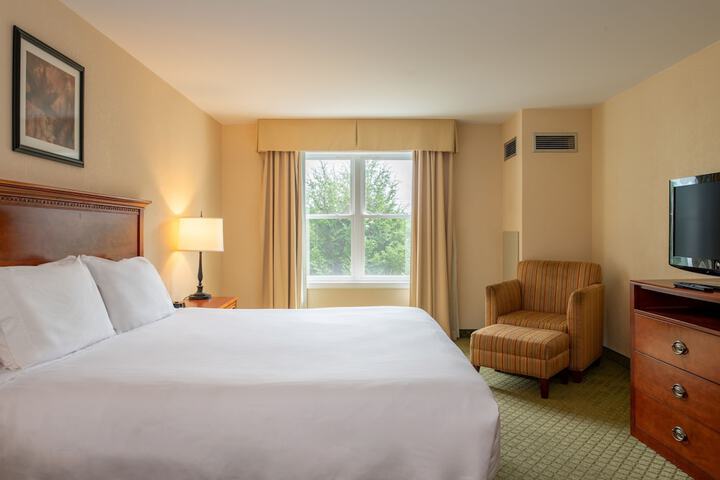 Room 26 of 62