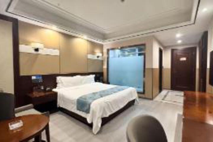 Room 9 of 9