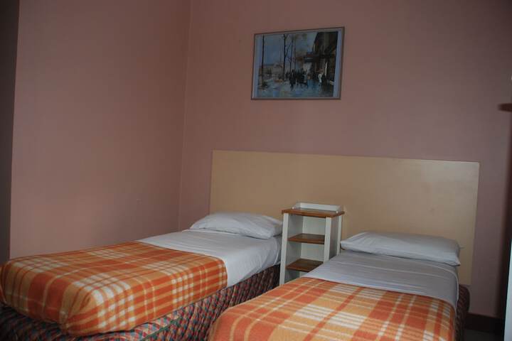 Room 5 of 36