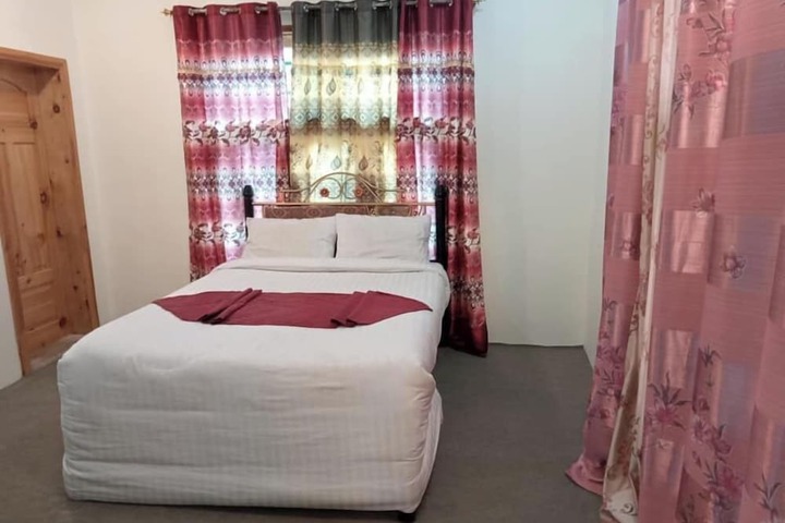 Room 12 of 19