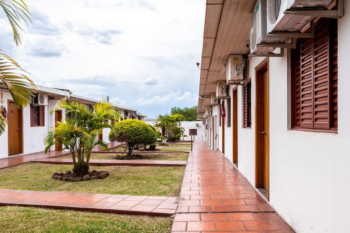 Hotel Exterior 55 of 62