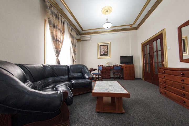 Room 34 of 72