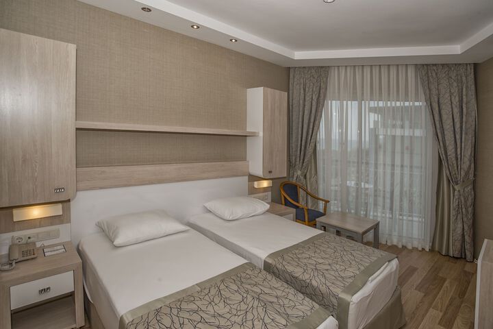 Room 5 of 44