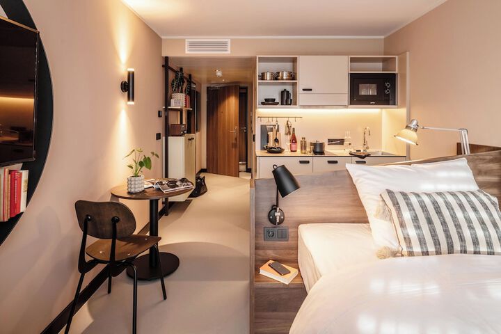 Room 26 of 64