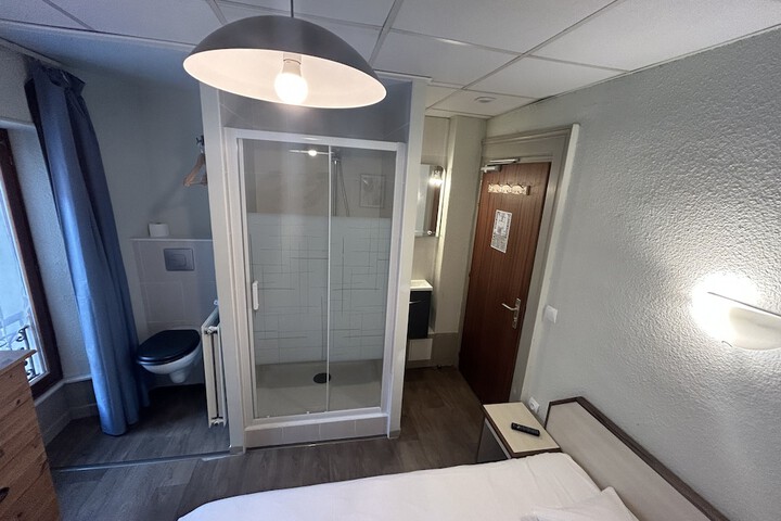 Room 51 of 81