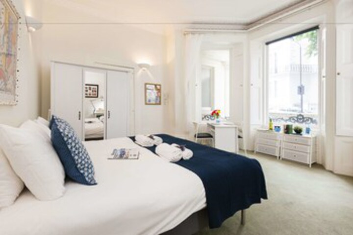 The Kensington Park Hideaway PFY